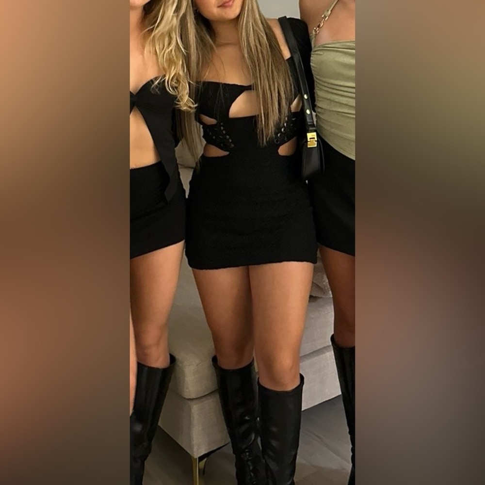 OUTCAST: REIGN MINI DRESS BLACK - Picture 3 of 3
